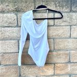 superdown Revolve One Sleeve Long Sleeve White Bodysuit Size Small Photo 5