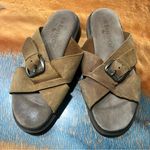 G.H. Bass &Co. G.H. Bass & Co. Brown Tan leather Buckle Sandals slides size 8 Photo 1