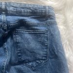 Divided  distressed jeans Photo 6