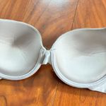 Jessica Simpson bra Photo 1