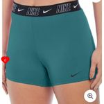 Nike NWT  Women Fusion Logo Tape Kickshort medium Photo 0