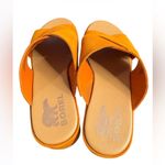Sorel Women's Cameron Flatform Mule sandal in orange suede 8 euc Photo 1