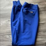 FIGS  Blue Joggers with Neon Yellow Accents women’s. Size Small
Style# M21SW2053 Photo 3