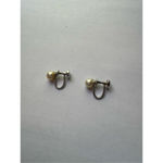 90s Vintage Womens Pearly White Twist On Huggie Stud Earrings Feminine Dainty Photo 2