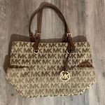 Michael Kors Purse Photo 0