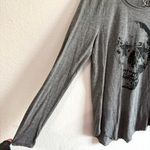 Chaser NEW Womena Shirt Gray Black Skull Long Sleeve
Cut Neck Size Medium Photo 4