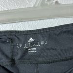Adidas  Women Gray Capri Active Leggings Climalite Size Small. Photo 4