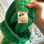 Nike  green joggers Photo 2