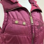 Maurice's Maroon Puffer Vest with Embroidered Floral Detail Size Small Photo 12