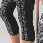 Lululemon Legging Size 4 Deep Breath Crop (21" ) Iced Wave White Black Photo 13