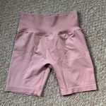 Scrunch Gym Shorts Pink Size M Photo 0