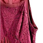 Torrid  Women's Burgundy Lace Peplum Sleeveless Blouse Photo 3