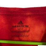 Adidas  The go to tshirt short sleeve red tie dye medium Photo 2