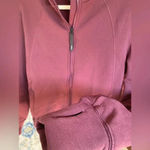 Athleta  Workout Hoodie Athleisure Plum Zip Barre Hiking Athletic Tennis Winter Photo 5