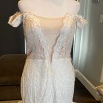 Women’s Lace Wedding Dress Mermaid Fit with Train Size 8 NWT Photo 3