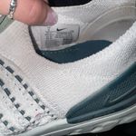 Nike  Women’s white and Green Shoes Photo 2