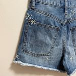 Madewell the perfect Jean short Daisy embroidered cutoff denim shorts 24 00 cute Photo 9