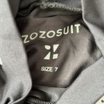 Zozosuit Unisex button print top & pants set in black size 7 NWOT Photo 6