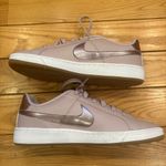 Nike  Women’s Court Royale Sneakers in Particle Rose and Smokey Mauve Size 7.5. Photo 1