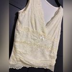 Yellow Lace V Photo 1