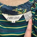 Sunny Leigh Vintage  100% Silk Floral Button Up Blouse size S Photo 3