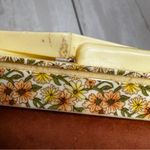 Vintage 1970s Brown Felt Clutch Plastic Floral Kiss Photo 14