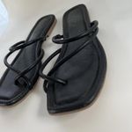 Dolce Vita Leanna Strappy flat sandal in black with a square toe lizard embossed Size 7 Photo 2