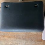 Good condition o pocket with 2 interchangeable flaps and handle. Black Photo 7