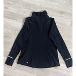 Lululemon  12 Running 1/2 1/4 Zip Pullover Mock Top Black Reflective Chevron Photo 1