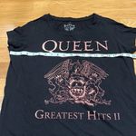 QUEEN band short sleeve tee shirt size medium. Photo 2