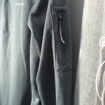 Columbia  pull over half zip up top, size medium Photo 3