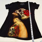 Infamous Womens Size Medium Black Skull Tattoo Roses Short Sleeve Shirt‎ V Photo 4