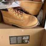 Timberland  6" Premium Waterproof Boots Wheat Nubuck size 4.5 Juniors Photo 4