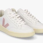 VEJA  V-12 Sneakers Photo 0