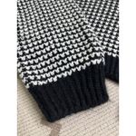 Cloud Ten  Black White Cropped Chunky Knit Sweater, Size large Photo 1