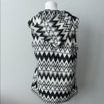 Jolt Black and White Geometric Zig Zag Hooded Poncho Vest Women's Large Photo 6