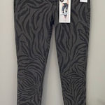 Tinseltown NWT  Zebra Print Jeans. Size 3‎ Mid Rise Skinny Photo 0