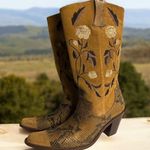 Antonio Melani Vintage Brown Women’s 8.5 boots Embroidery Snake Print 3” Heel Photo 0