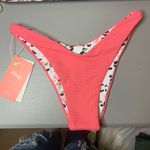 Maaji NWT  Women's Standard Thin Side Bottoms Size Small Pink and White Photo 0