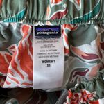 Patagonia Barely Baggies In Manoa Camp Green Shorts Size XS Photo 3