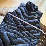 The North Face Black Puffer Vest Medium 550 Goose Down Zip Size Small Photo 6