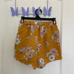 Charlotte Russe women’s floral pull on casual shorts — small Photo 2