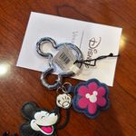 Vera Bradley  Disney Limited Edition Sensational Mickey Ditsy Keyring Bag Charm Photo 3