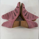 Frye and‎ Company Perforated Leather Bootie in Pink Size 6.5 Photo 6