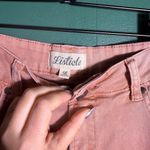 Listicle  size Large pink high-waisted jeans with star embroidery Photo 5