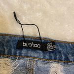 Boohoo NWOT Distressed Denim Jean Mini Skirt - Size 6 Photo 3