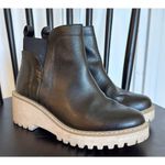 Dolce Vita Riella black wedge ankle booties size 7.5 Photo 2