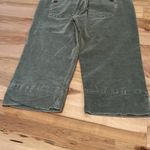 Bella Dahl  Women’s Green Corduroy Capri Pants Photo 4
