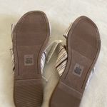 Old Navy New  padded soft twist flat sandals, women size 7 Photo 5