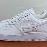 Nike NEW Air Force 1 ‘07 SE Triple White Pearl Women’s Shoe Size 8.5 Photo 5